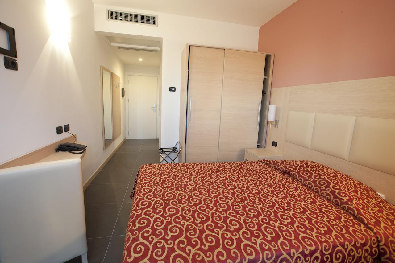 Hotel Eridano Sannazzaro de' Burgondi Room photo